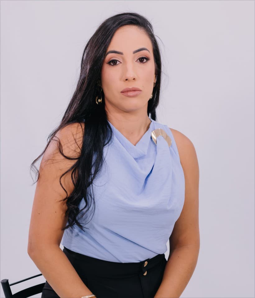 Sarah, especialista contábil da Mácximos